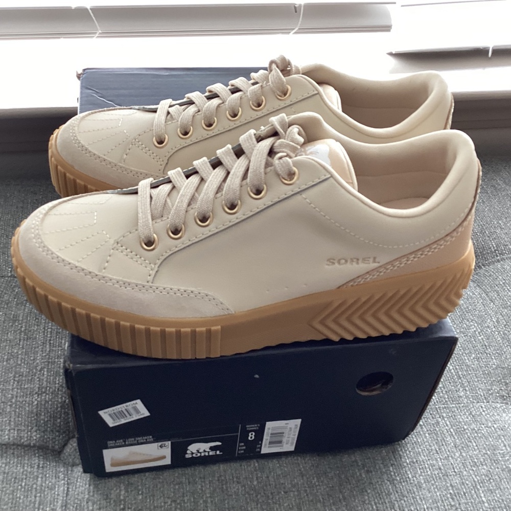 Sorel Women's Cream Sneakers with Tan Gum Sole - Picture 10 of 10